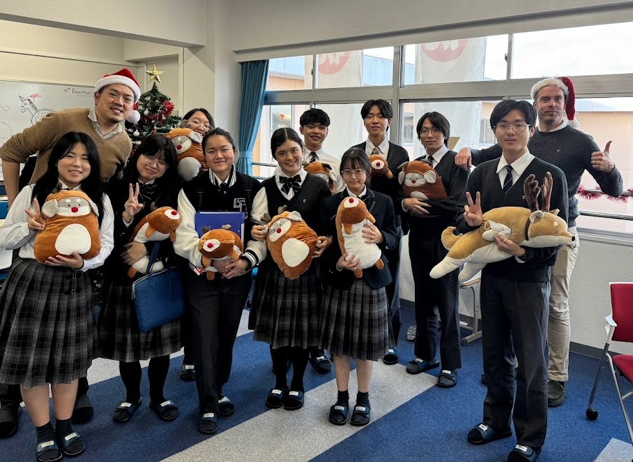 Connecting Across Grades: The IB Course Christmas Party